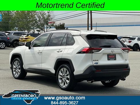 Used 2019 Toyota RAV4 XLE Premium AWD/4WD image 3