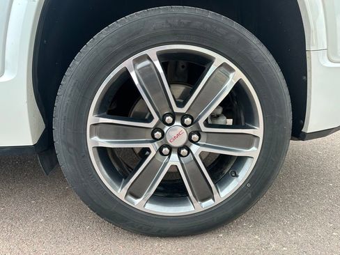 Used 2018 GMC Acadia Denali w/ Technology Package image 43