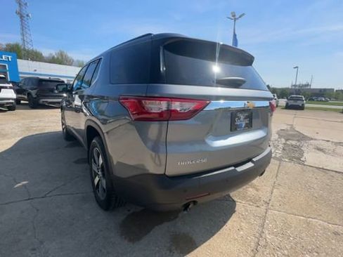 Used 2019 Chevrolet Traverse LT w/ LT Premium Package AWD/4WD image 7