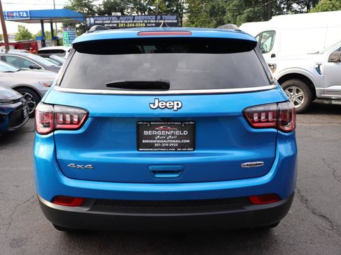Used 2024 Jeep Compass Latitude AWD/4WD image 4