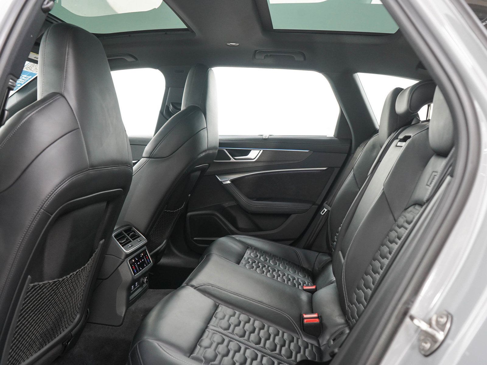 Used 2021 Audi RS 6 AWD/4WD image 15