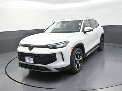 New 2026 Volkswagen Tiguan SE AWD/4WD image 4