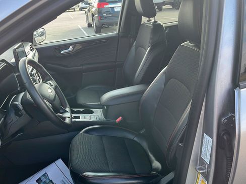 Used 2024 Ford Escape ST-Line image 24