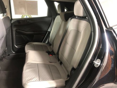 Used 2022 Ford Escape SE w/ Cold Weather Package AWD/4WD image 13