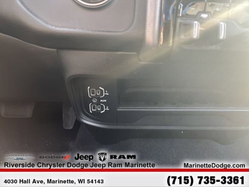 Used 2024 RAM 2500 Big Horn w/ Sport Appearance Package image 18