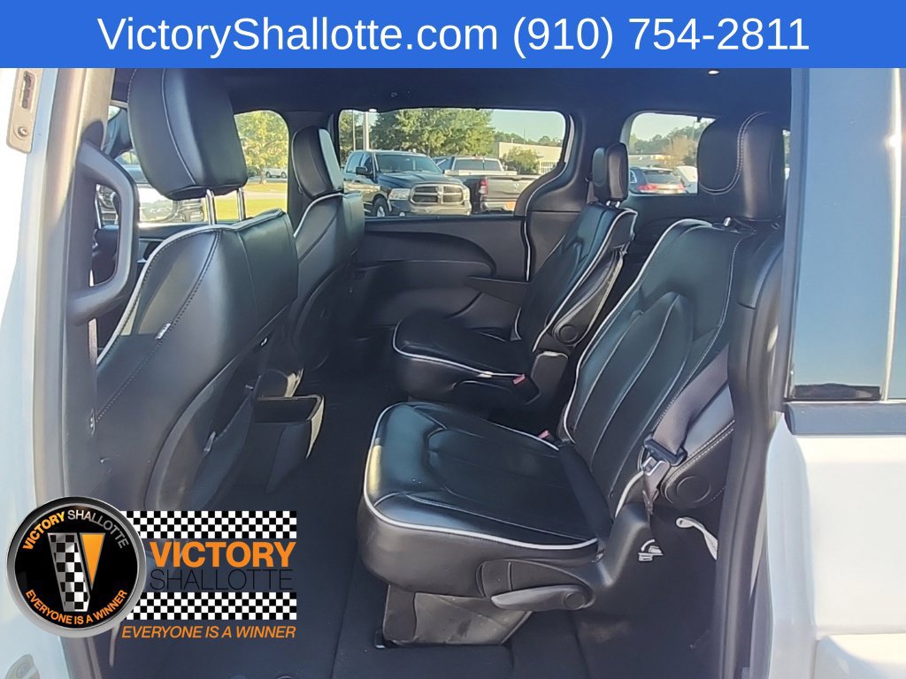Used 2025 Chrysler Pacifica Limited FWD image 22