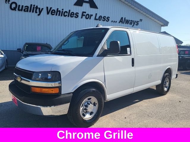 Used 2019 Chevrolet Express 2500 w/ Driver Convenience Package RWD image 17