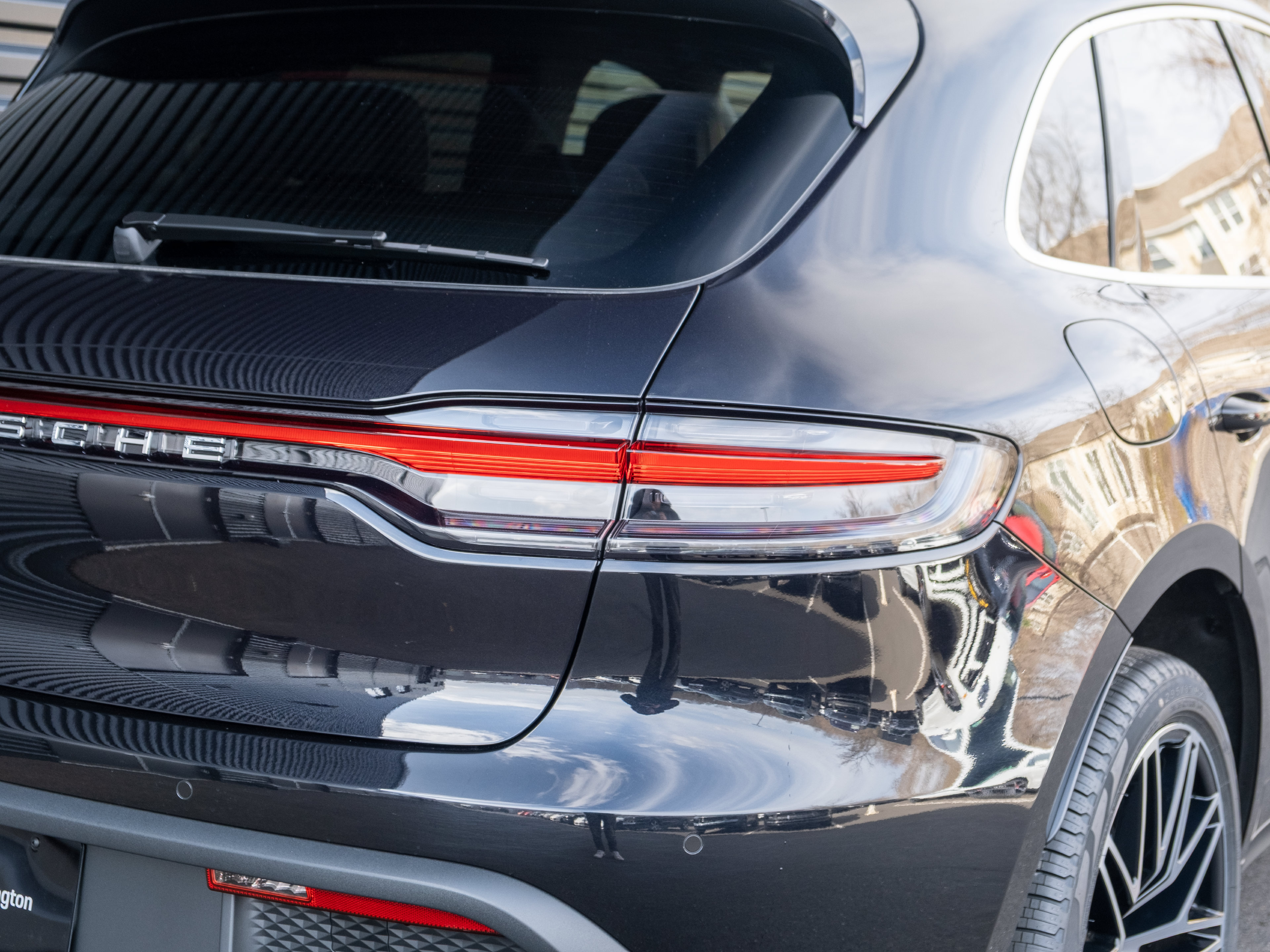 Certified 2026 Porsche Macan AWD/4WD image 16