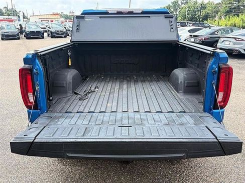 Used 2023 GMC Sierra 1500 AT4 w/ AT4 Premium Package AWD/4WD image 10