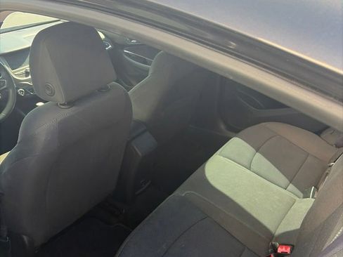 Used 2017 Chevrolet Cruze LT w/ Convenience Package FWD image 8
