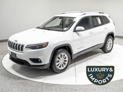 Used 2019 Jeep Cherokee Latitude w/ Popular Appearance Group