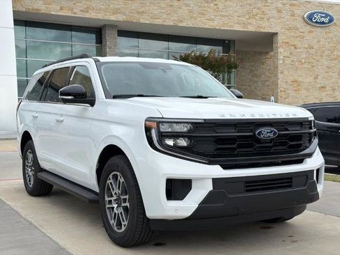New 2026 Ford Expedition Active RWD image 16
