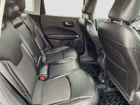 Used 2021 Jeep Compass Latitude image 26