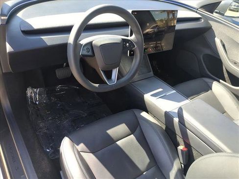 Used 2024 Tesla Model 3 image 10