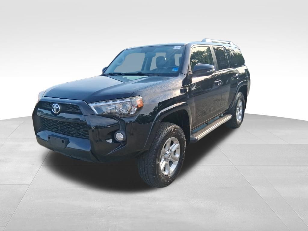 Used 2018 Toyota 4Runner SR5 Premium AWD/4WD image 2