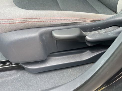 Used 2020 Chevrolet Bolt LT image 9