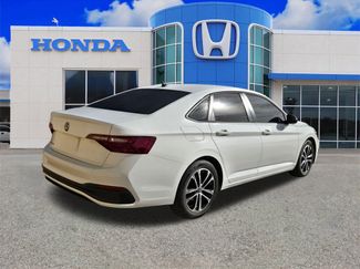 Used 2022 Volkswagen Jetta Sport video 2