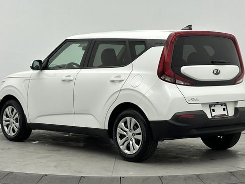 Used 2021 Kia Soul LX image 5