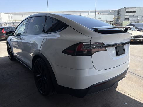 Used 2023 Tesla Model X AWD/4WD image 4