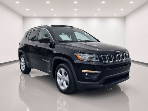 Used 2021 Jeep Compass Latitude w/ Sun and Sound Group FWD image 8