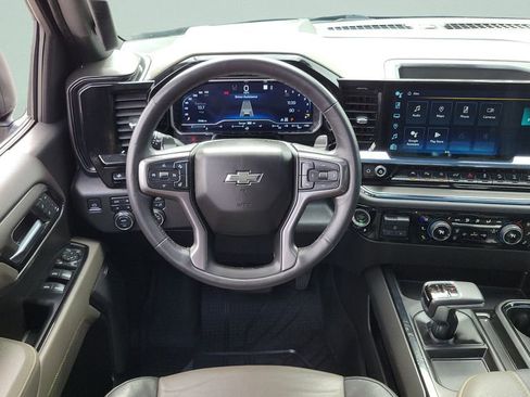 Used 2022 Chevrolet Silverado 1500 ZR2 w/ Technology Package AWD/4WD image 15