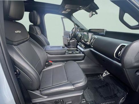 New 2026 Ford Expedition Platinum w/ Stealth Appearance Package AWD/4WD image 28