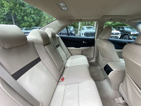Used 2013 Toyota Camry XLE w/ Leather Pkg FWD image 27