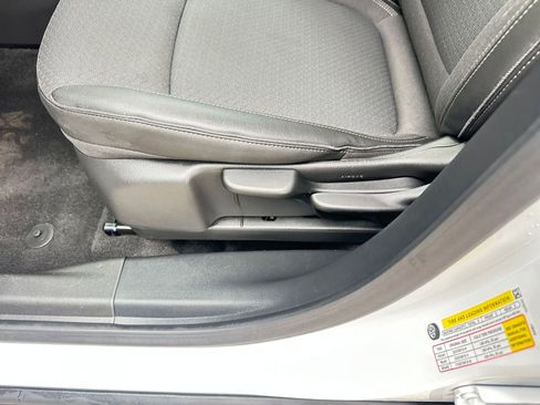 Used 2025 Buick Encore GX Preferred image 23