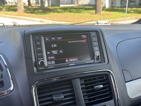 Used 2019 Dodge Grand Caravan GT FWD image 26