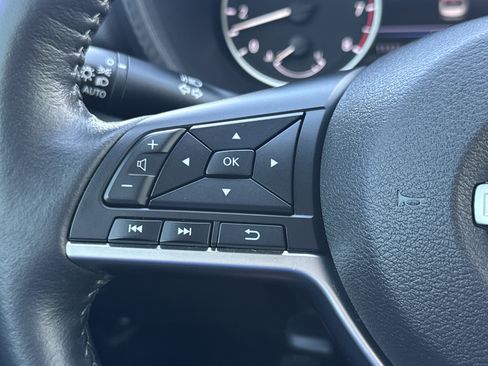 Used 2025 Nissan Sentra SV w/ All-Weather Package FWD image 16