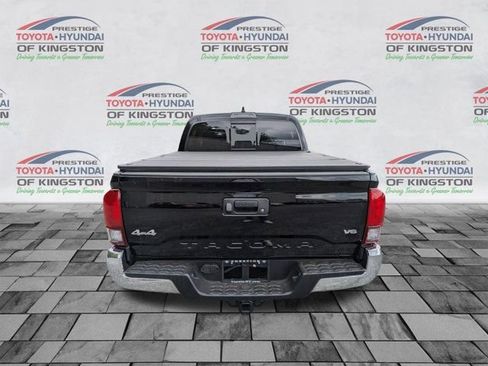 Certified 2023 Toyota Tacoma SR5 AWD/4WD image 4