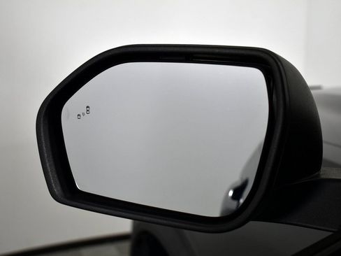 Used 2020 Ford Explorer XLT w/ Equipment Group 202A image 32