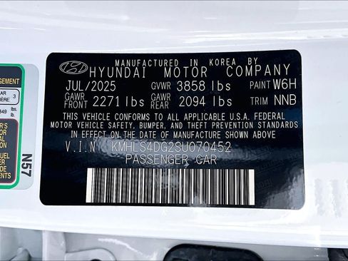 Used 2025 Hyundai Elantra SEL FWD image 34