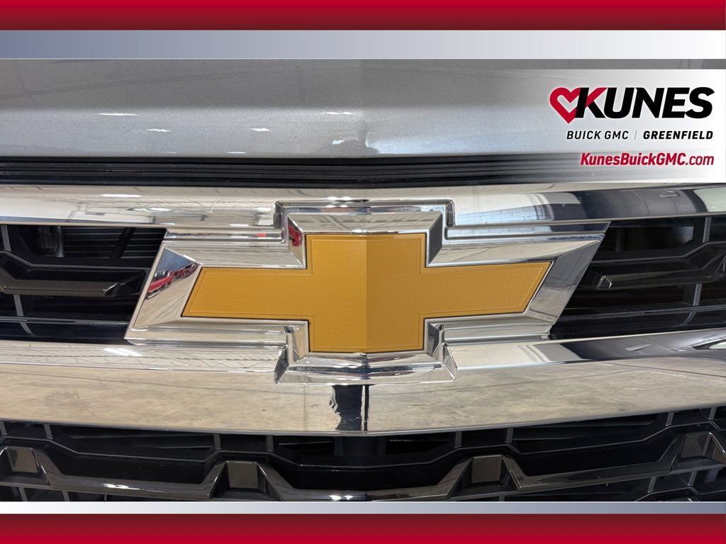 Used 2024 Chevrolet Silverado 1500 LT AWD/4WD image 40