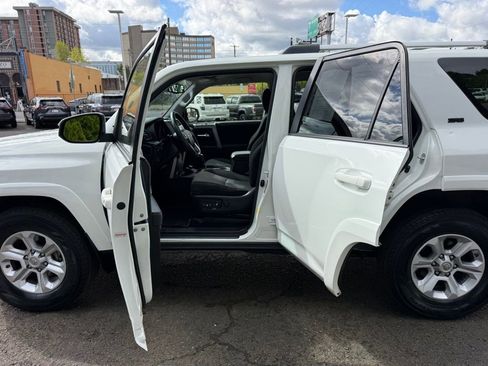 Certified 2020 Toyota 4Runner SR5 w/ Wilderness Package AWD/4WD image 15