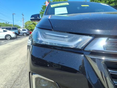 Used 2022 Chevrolet Traverse RS AWD/4WD image 9