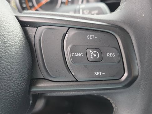 Used 2023 Jeep Gladiator Willys image 26