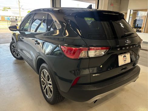 Used 2022 Ford Escape SEL w/ Technology Package AWD/4WD image 9