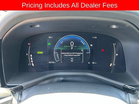 Used 2025 Toyota Camry SE FWD image 8