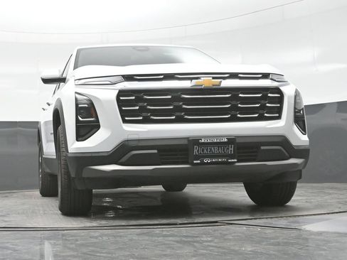 Used 2025 Chevrolet Equinox LT AWD/4WD image 26