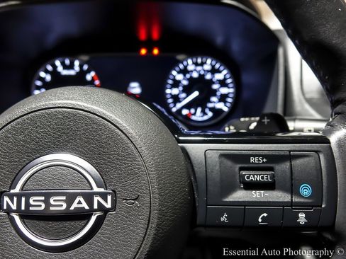 Used 2023 Nissan Rogue SV w/ SV Premium Package image 20