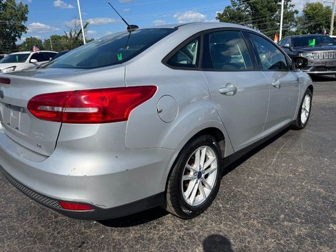 Used 2015 Ford Focus SE FWD image 11