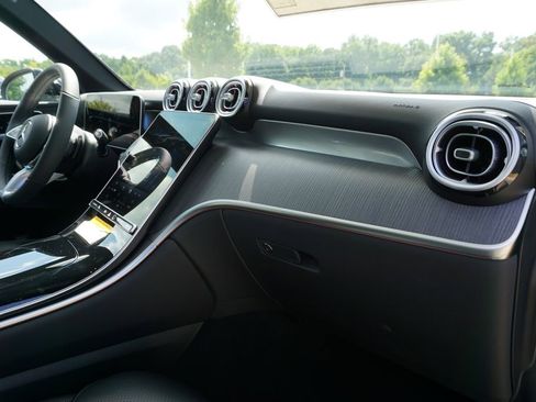 Certified 2025 Mercedes-Benz GLC 300 4MATIC image 62