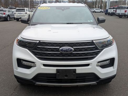 Used 2020 Ford Explorer XLT w/ Equipment Group 202A image 2