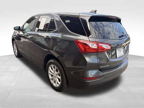 Used 2020 Chevrolet Equinox LS w/ LS Convenience Package FWD image 5
