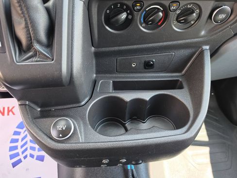 Used 2018 Ford Transit 150 XL RWD image 18