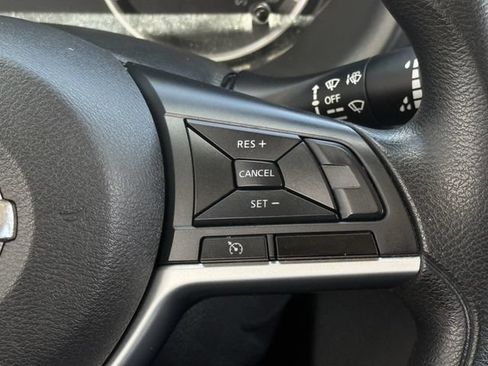 Used 2021 Nissan Kicks S FWD image 14