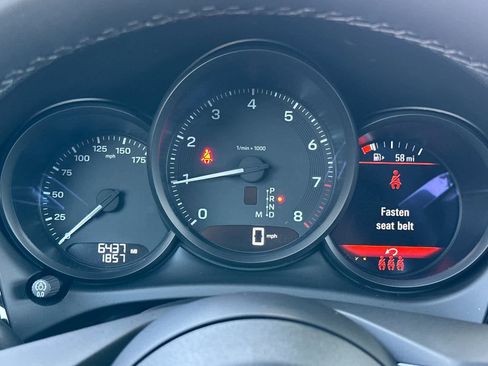 Certified 2025 Porsche Macan AWD/4WD image 28
