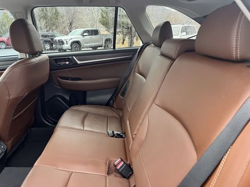 Used 2019 Subaru Outback 3.6R Touring image 9