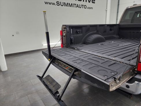 Used 2022 Ford F350 Lariat image 31